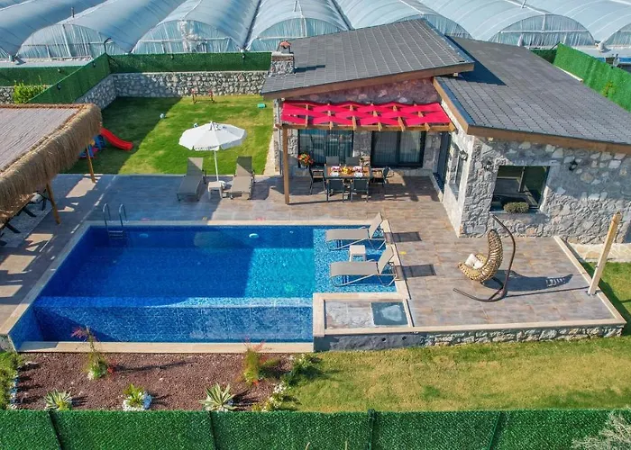 Villa Vareste & Tas Mahal *