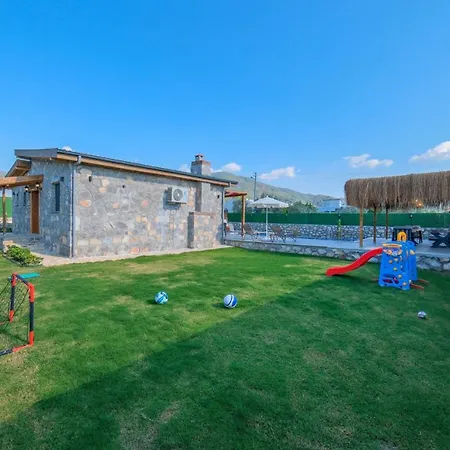 Vareste & Tas Mahal Willa *