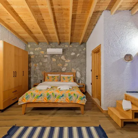 Willa Vareste & Tas Mahal