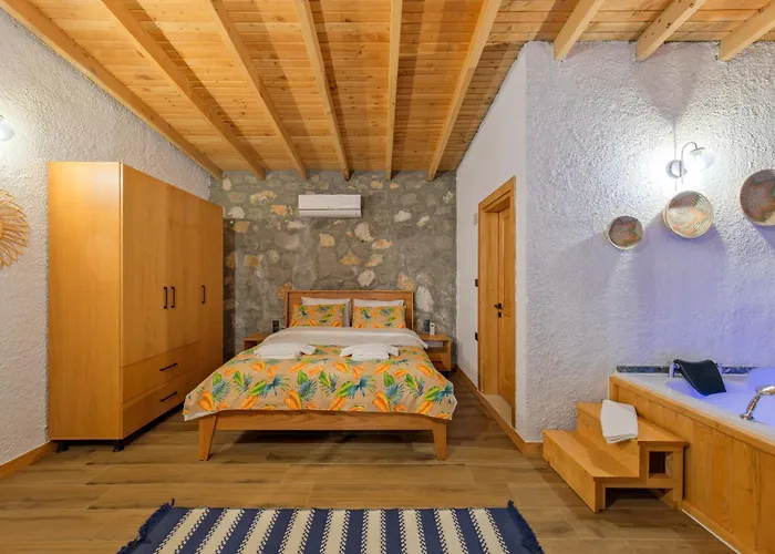 Vila Vareste & Tas Mahal